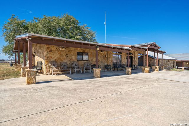 13633 US HIGHWAY 87 SOUTH, Adkins, TX 78101