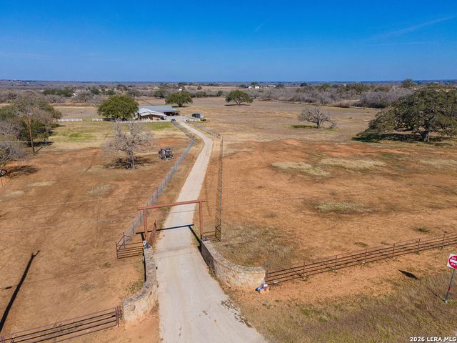 13633 US HIGHWAY 87 SOUTH, Adkins, TX 78101