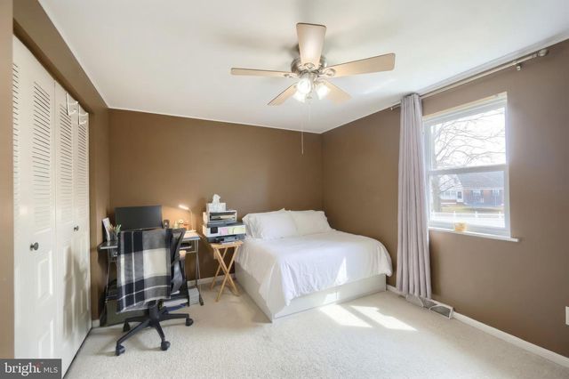 2228 HEATHER RD, York, PA 17408