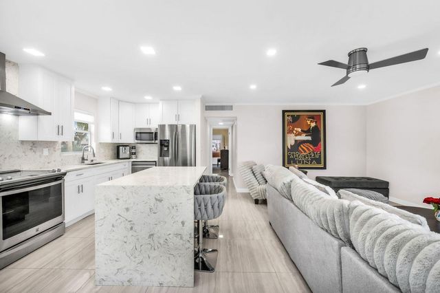 92 Valencia Drive D, Delray Beach, FL 33446