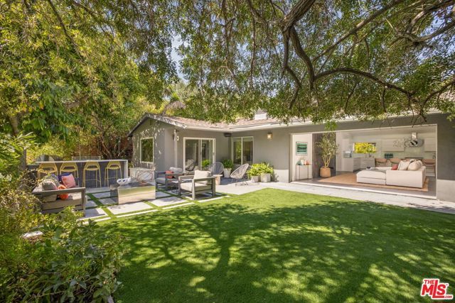 3804 Woodcliff Road, Sherman Oaks, CA 91403