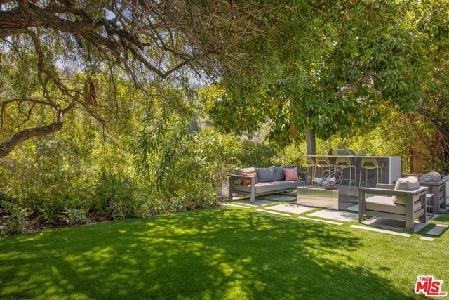 3804 Woodcliff Road, Sherman Oaks, CA 91403