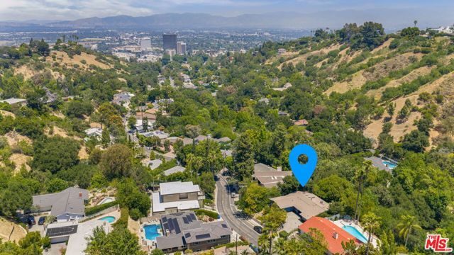 3804 Woodcliff Road, Sherman Oaks, CA 91403