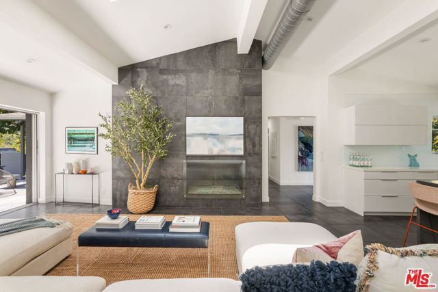 3804 Woodcliff Road, Sherman Oaks, CA 91403