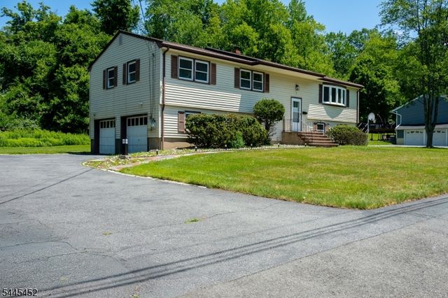 5 Crossbrook Ln, West Caldwell Twp., NJ 07006