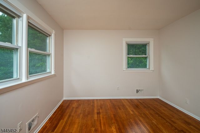 5 Crossbrook Ln, West Caldwell Twp., NJ 07006