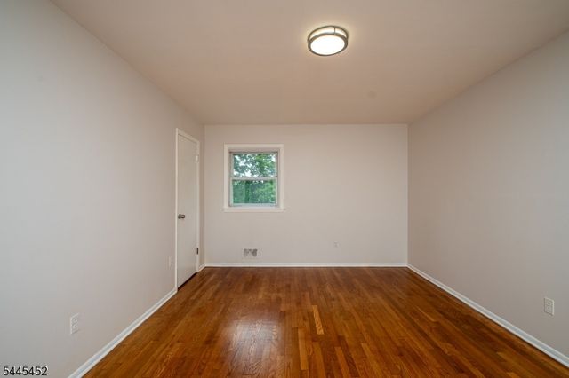5 Crossbrook Ln, West Caldwell Twp., NJ 07006