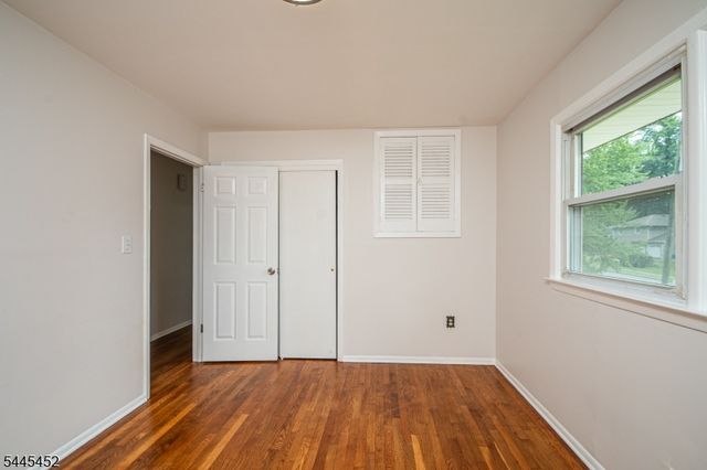 5 Crossbrook Ln, West Caldwell Twp., NJ 07006