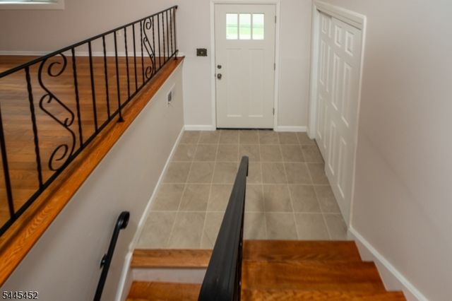 5 Crossbrook Ln, West Caldwell Twp., NJ 07006