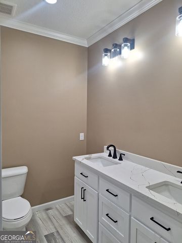 155 Peach Lane, Baxley, GA 31513