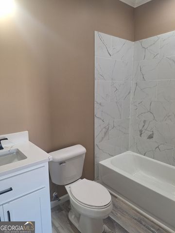 155 Peach Lane, Baxley, GA 31513