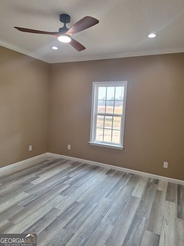 155 Peach Lane, Baxley, GA 31513