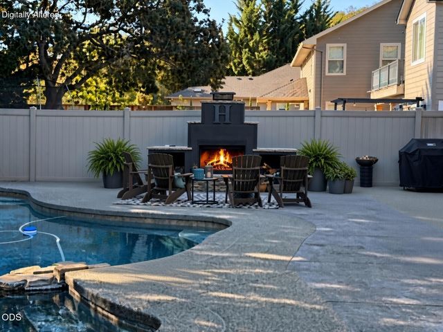 4573 Wolf Run Drive, Medford, OR 97504