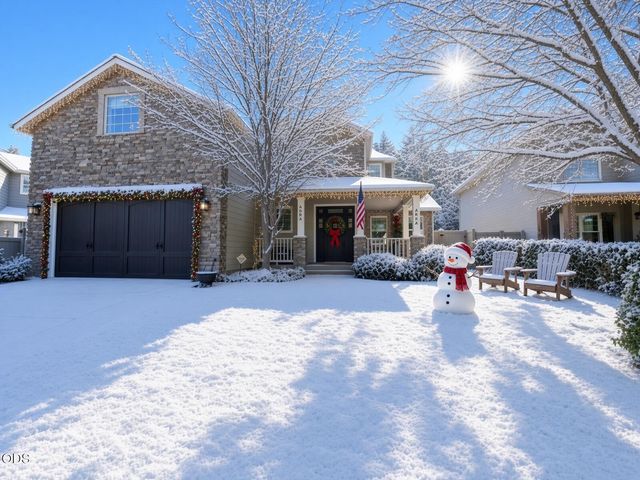 4573 Wolf Run Drive, Medford, OR 97504