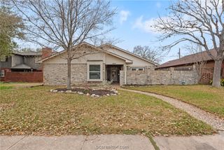 2907 Broadmoor, Bryan, TX 77802