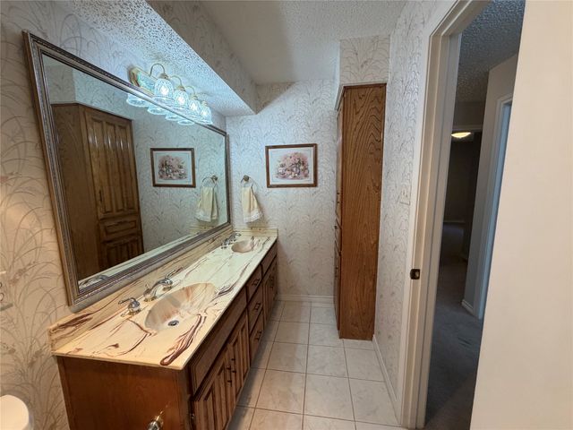 910 Village Green Drive, Rockwall, TX 75087
