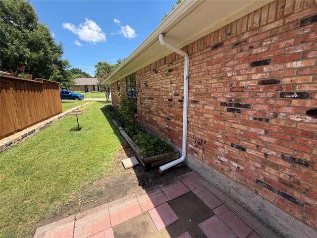 910 Village Green Drive, Rockwall, TX 75087