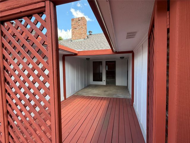 910 Village Green Drive, Rockwall, TX 75087