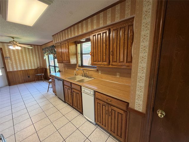 910 Village Green Drive, Rockwall, TX 75087
