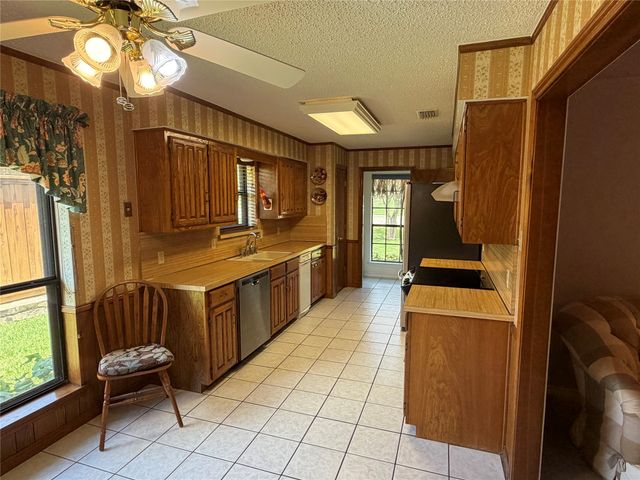 910 Village Green Drive, Rockwall, TX 75087