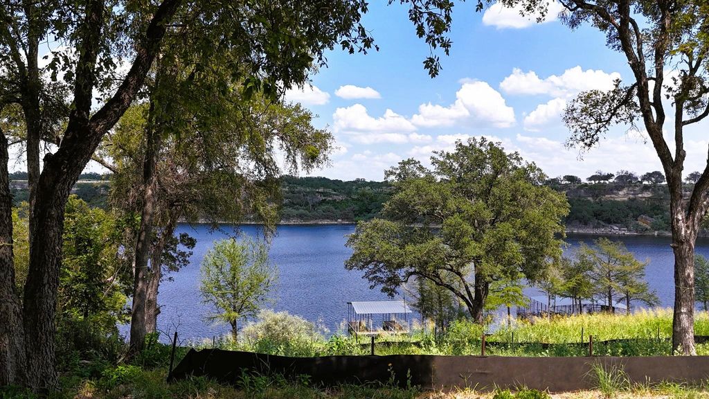 1015-1017 Lake Shore Lot 72&73 DR, Spicewood, TX 78669