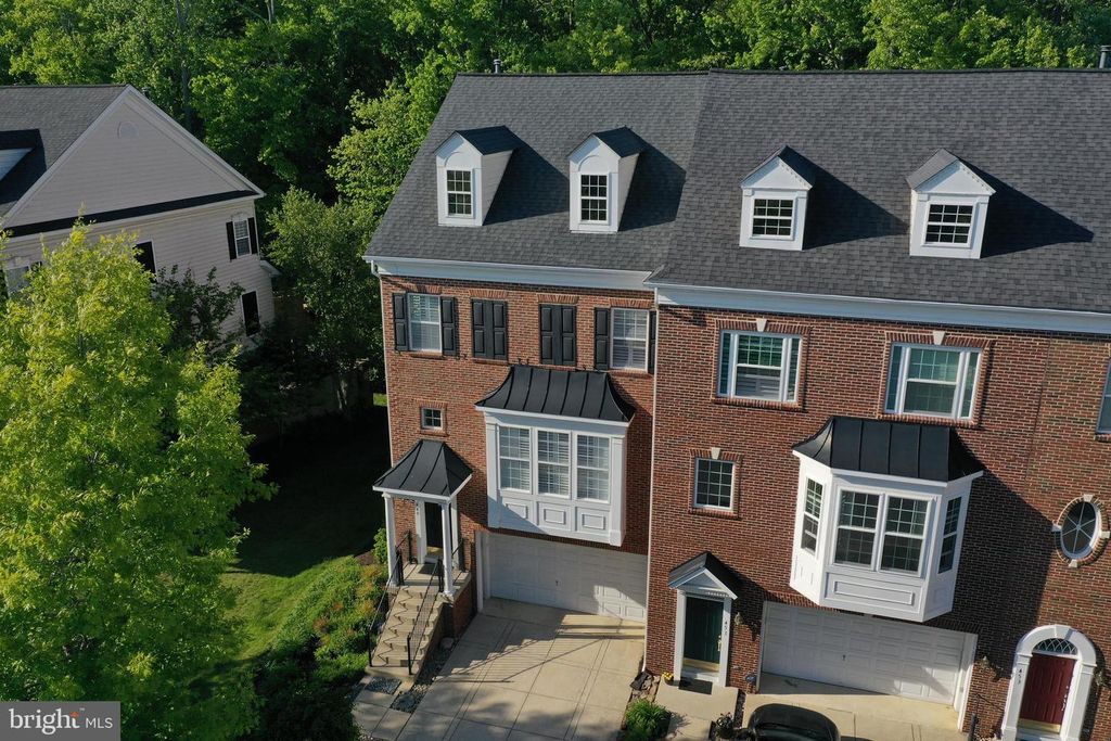 Image 1 of property listing at 449 PENWOOD DR, Edgewater, MD 21037