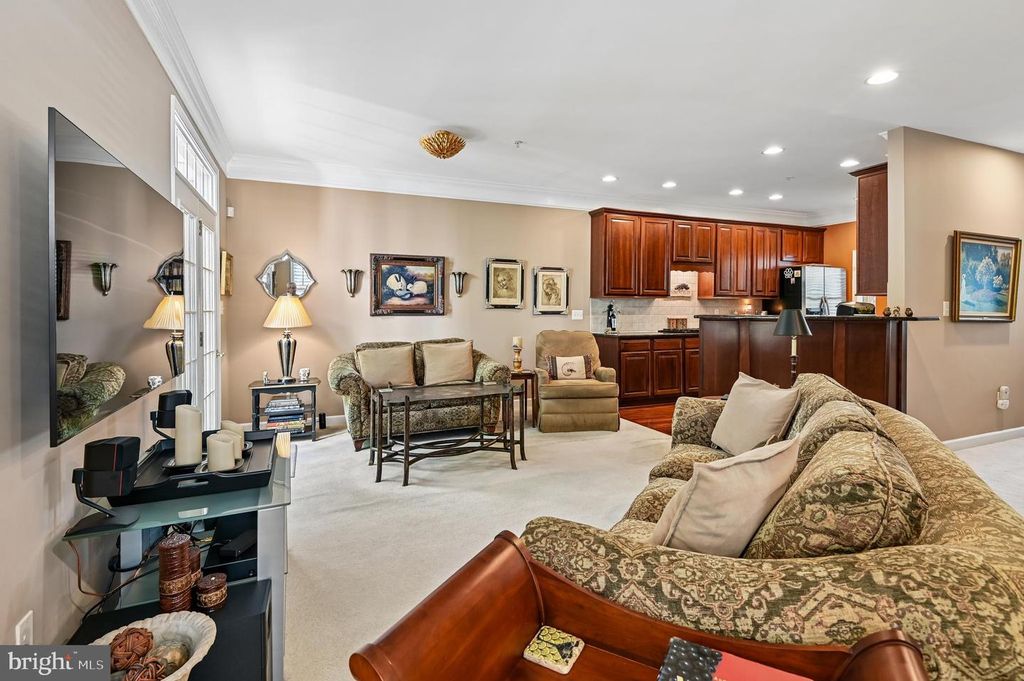 Image 14 of property listing at 449 PENWOOD DR, Edgewater, MD 21037