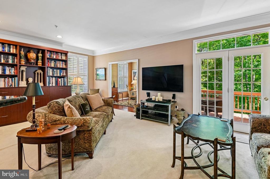 Image 15 of property listing at 449 PENWOOD DR, Edgewater, MD 21037