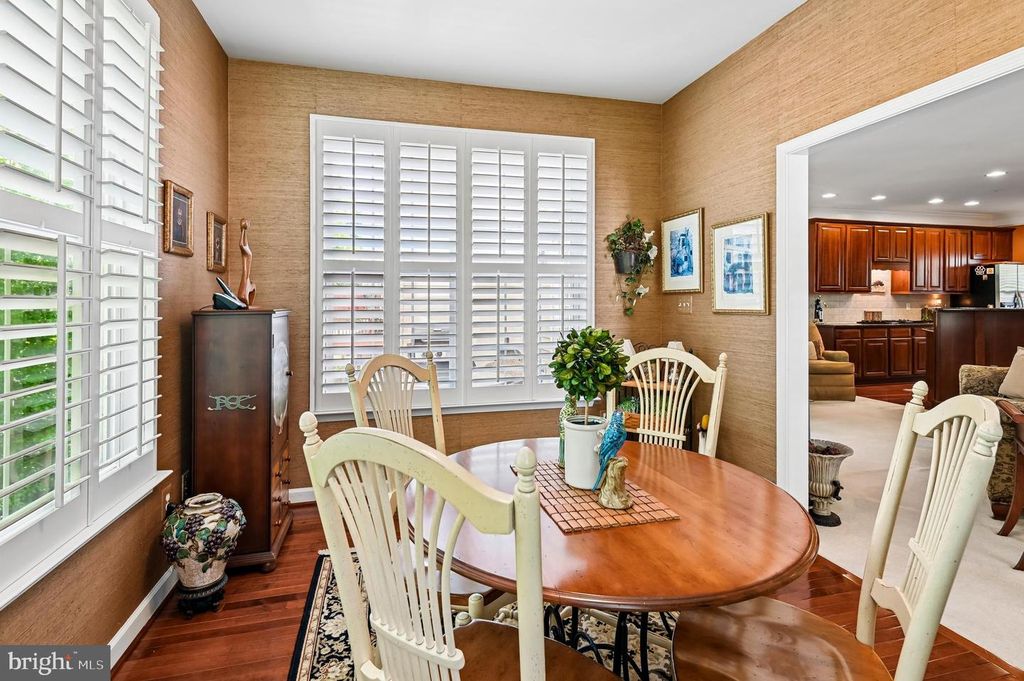 Image 16 of property listing at 449 PENWOOD DR, Edgewater, MD 21037