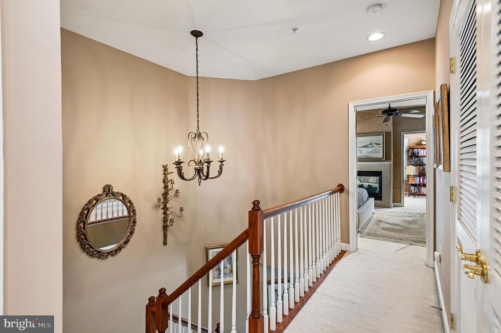 Image 22 of property listing at 449 PENWOOD DR, Edgewater, MD 21037
