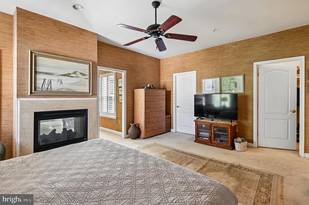 Image 24 of property listing at 449 PENWOOD DR, Edgewater, MD 21037