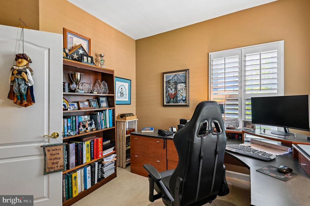 Image 37 of property listing at 449 PENWOOD DR, Edgewater, MD 21037