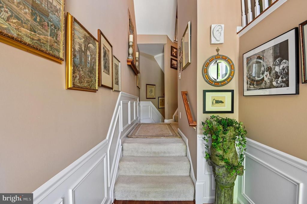 Image 6 of property listing at 449 PENWOOD DR, Edgewater, MD 21037