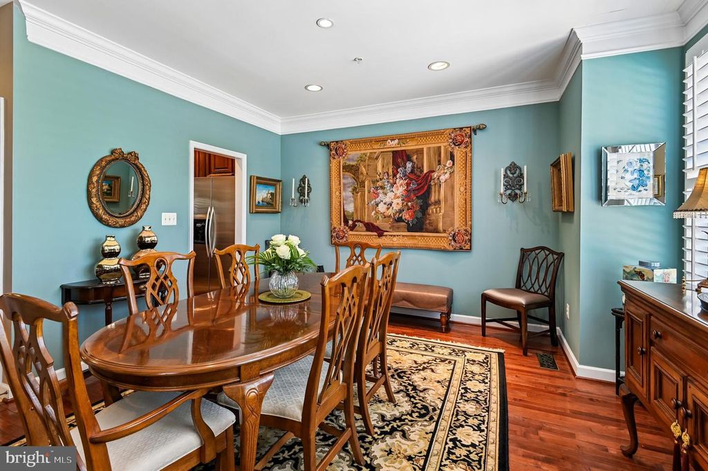 Image 8 of property listing at 449 PENWOOD DR, Edgewater, MD 21037