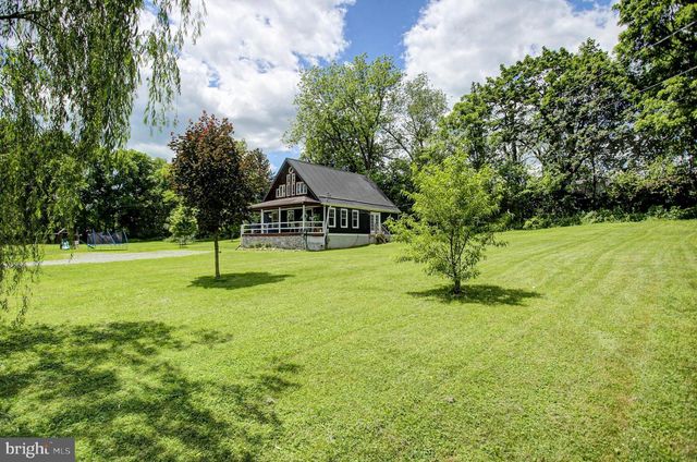 10 W FAIRVIEW AVENUE, Mercersburg, PA 17236