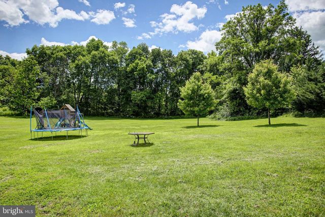 10 W FAIRVIEW AVENUE, Mercersburg, PA 17236