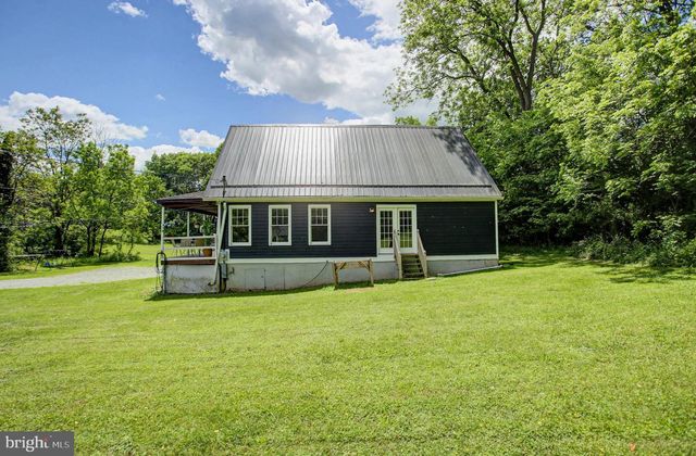 10 W FAIRVIEW AVENUE, Mercersburg, PA 17236