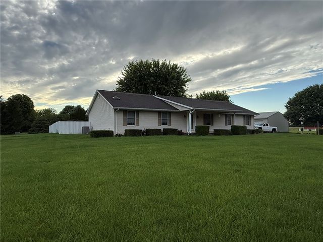 7925 Arlington Road, Brookville, OH 45309
