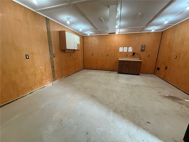 7925 Arlington Road, Brookville, OH 45309