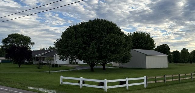 7925 Arlington Road, Brookville, OH 45309