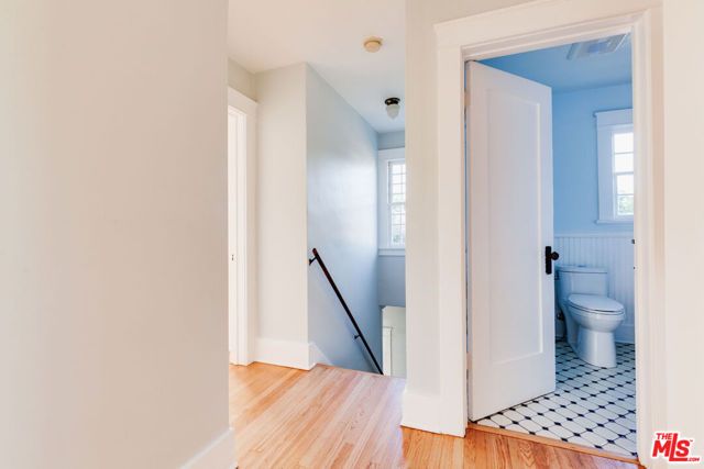 1005 W Kensington Road, Los Angeles, CA 90026