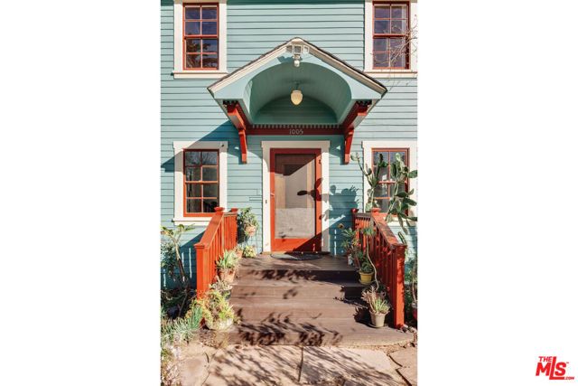 1005 W Kensington Road, Los Angeles, CA 90026