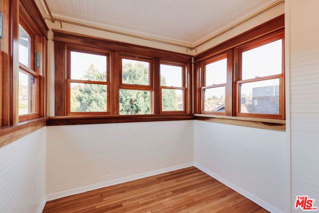1005 W Kensington Road, Los Angeles, CA 90026