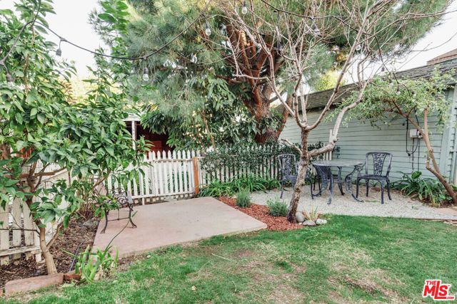 1005 W Kensington Road, Los Angeles, CA 90026