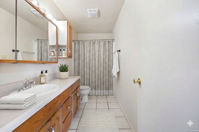 1118 W Goodwin, Pleasanton, TX 78064