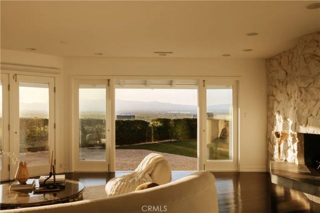 4173 Regal Oak, Encino, CA 91436