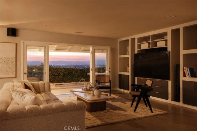 4173 Regal Oak, Encino, CA 91436