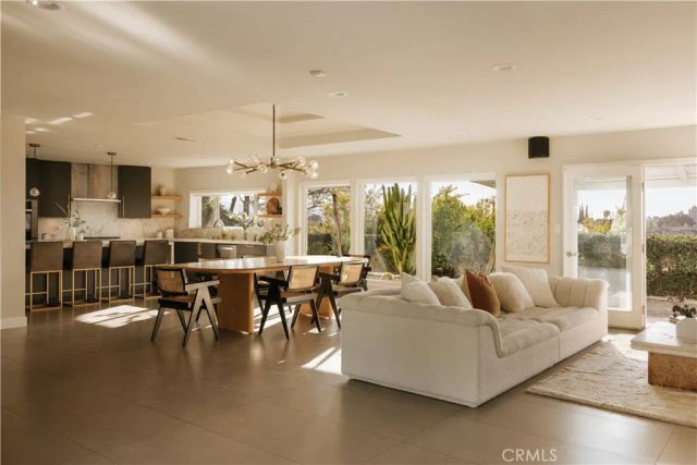 4173 Regal Oak, Encino, CA 91436