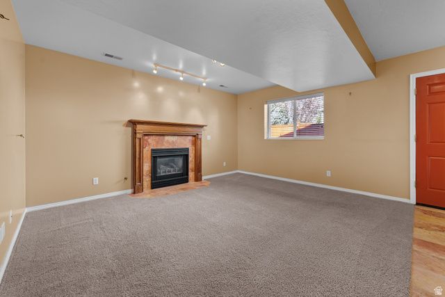 1447 E EDGECLIFF DR, Sandy, UT 84092