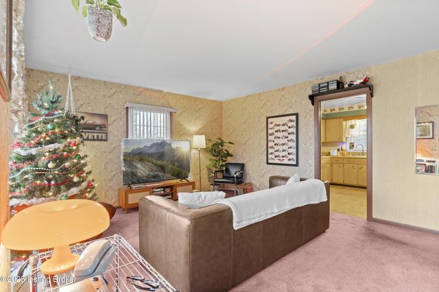 5307 Grant Line Rd, New Albany, IN 47150